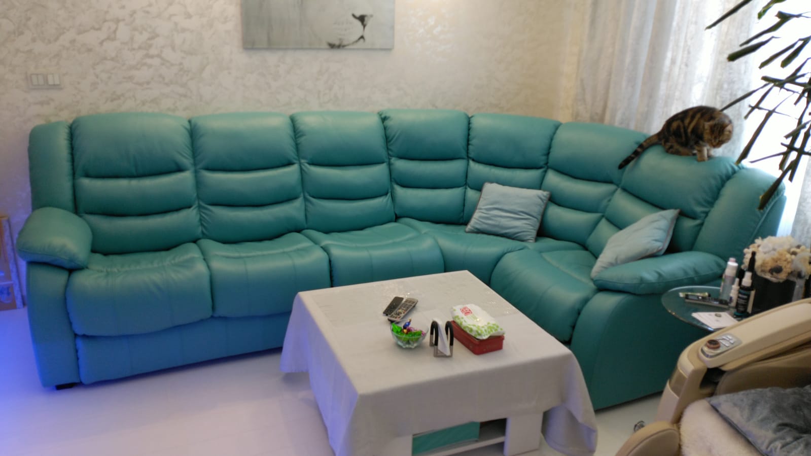 Перетяжка дивана на дому. Белогорск